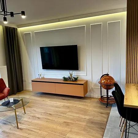 Apartmán Kocham Podroze Na Fuzji Klimatyzacja, Balkon, Wejscie Na Kod, Wifi, Fv Lodž